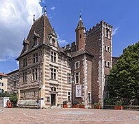 Musée des Beaux Arts.