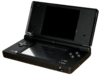 Um Nintendo DSi preto.