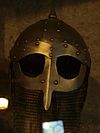 Un casco que llevaban los vikingos  