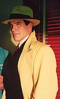 Beatty jako Dick Tracy ve filmu Dick Tracy (1990)  