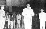 Sukarno razglasi neodvisnost Indonezije.