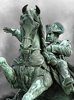 Cherbourg-Octeville'deki heykel 1858 yılında Napolyon III tarafından açılmıştır. I. Napolyon, İngiliz deniz akınlarını önlemek için kentin savunmasını güçlendirdi.