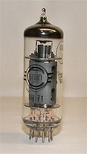 Vakuová elektronka typu 6P1P