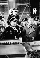 Propaganda photo: Heinrich Himmler (2nd from left) and - next to him - Rudolf Heß (2nd from right) at a camp inspection in 1936