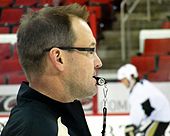 Dan Bylsma, ganador de la temporada 2010-11 de la NHL  