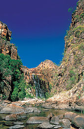 A queda d'água conhecida como Twin Falls