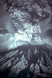 Muntele Saint Helens în erupție la 18 mai 1980.  