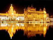 El Harmandir Sahib o el Templo Dorado de los Sikhs.