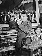 Laborator de cercetare la U.T. la începutul anilor 1940