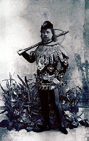 Pavelas Gerdtas kaip princas Zygfridas 1895 m. Sankt Peterburgo atgimimo spektaklyje