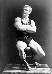一个强壮的人Eugen Sandow，"现代健美之父"。