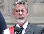 El 16 de noviembre, Francisco Sagasti es elegido por el Congreso peruano como el 87º Presidente de Perú durante las protestas nacionales