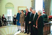 Hal Holbrook ha ricevuto il National Humanities Award da George W. Bush, novembre 2003