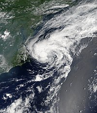 Den tropiske storm Beryl øst for North Carolina.