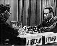 Levenfish (stânga) - Botvinnik, meciul din 1937