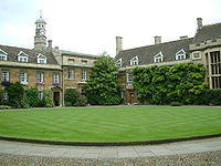 Sir John Kotelawala gick på Christ's College i Cambridge under första världskriget.