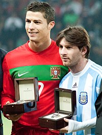 Cristiano Ronaldo a Lionel Messi jsou dva nejznámější fotbalisté na světě.