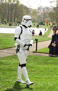 Stormtrooper Galaktického impéria na veletrhu Elf Fantasy Fair  