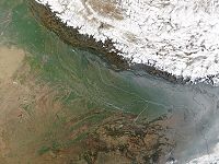 Le pianure gangetiche del nord dell'India, del Bangladesh e del Nepal. Il fiume Gange si trova in mezzo alle pianure.