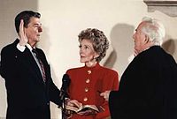 Reagan bei seiner Amtseinführung als Präsident im Weißen Haus, Januar 1985