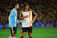Puyol gioca per la Catalogna in un'amichevole del 2009 contro l'Argentina al Camp Nou.