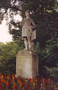 Rollo statula Ruane.