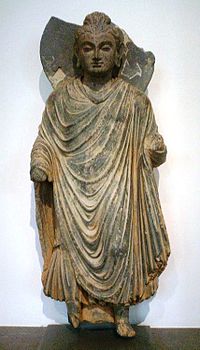 Stehender Buddha, alte Region Gandhara, Nordpakistan, 1. Jahrhundert n. Chr., Musée Guimet.
