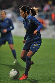 Louisa Nécib s Francií v roce 2013.  