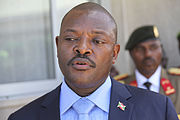El presidente de Burundi, Pierre Nkurunziza, fallece en el cargo a causa de un infarto el 8 de junio, a los 55 años