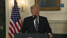 Medien abspielen Präsident Donald Trump äußert sich zu den Dreharbeiten in Las Vegas.