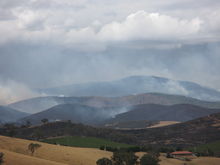 Част от пожара в Maroondah/Yarra източно от Yarra Glen, Виктория, на 10 февруари.  