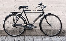 28 inch men's touring bike, here: lugged diamond framewith double top tube