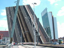 Bascule bridge