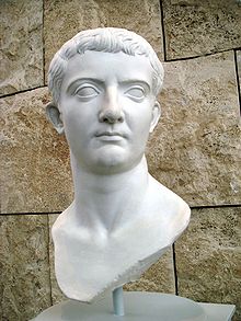 Un bust al lui Tiberius.