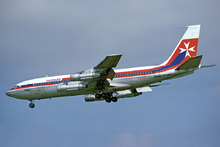 Boeing 720B spoločnosti Air Malta na londýnskom letisku Heathrow v roku 1978.