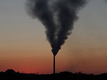 Zgorevanje premoga povzroča veliko onesnaževanje zraka.