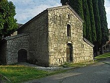 Une église du début du Moyen Âge de la Protection de la Vierge.