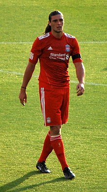 Carroll hrající za Liverpool v roce 2011