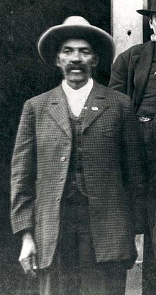 Bajo Reeves  