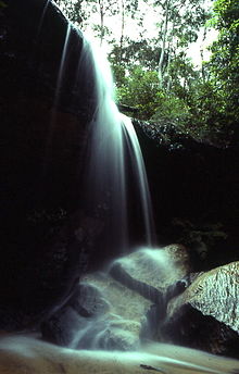 Cascada en las Montañas Azules  