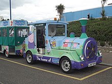 Ett tåg med en bild på världens mest populära gris, i det här fallet Peppa Pig.