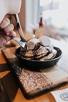 Pan cakes con cioccolato alla nocciola
