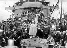Overlevenden van de Britannic aan boord van HMS Scourge