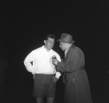 Fritz Walter in 1956 during an interview on the occasion of the match against Wismut Karl-Marx-Stadt