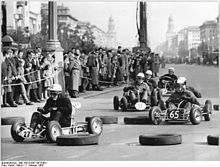 Course de kart dans les rues de Berlin-Est en 1963