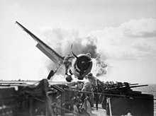 Denne F6F Hellcat nødlandede på Enterprise's flyvedæk.  