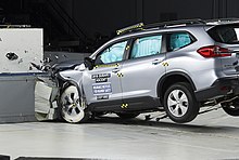 Test de impact frontal al unui Subaru Ascent 2019.
