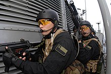 Siły specjalne chilijskiej marynarki wojennej widziane tutaj przy użyciu MP5N
