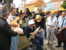 Muzycy w "Largo da Ordem's Street Fair".