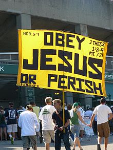 Panneau d'information pour les fans de football sur le campus de l'État du Michigan